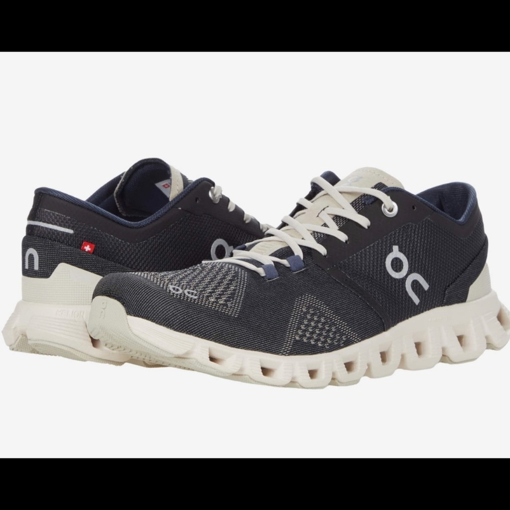 On Cloud X black / pearl size 39